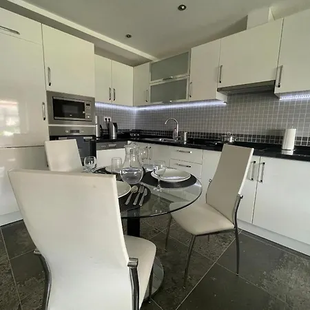 Aramis 2 Elit Apartment